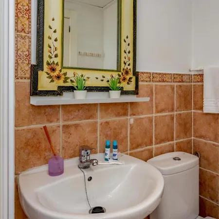 Sunlit Retreat With Garden Haven Apartment Fuengirola